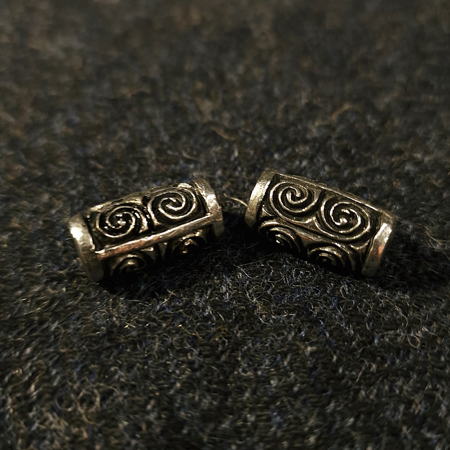 TWIN PACK Insular Spirals Bead