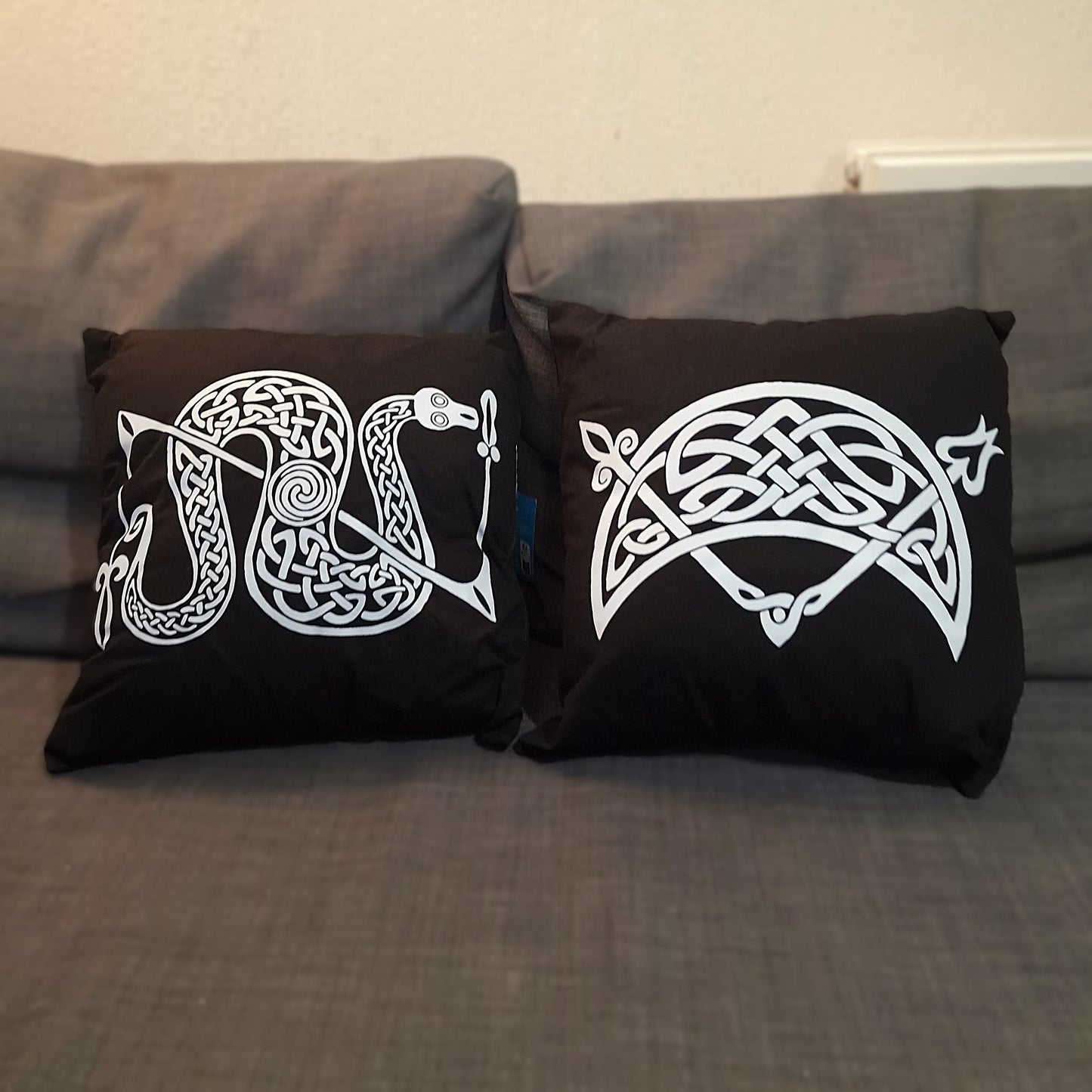 Crescent & V Rod Cushion