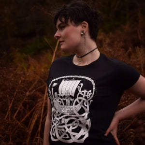 Fitted T- shirt -Thor Goes Fishing