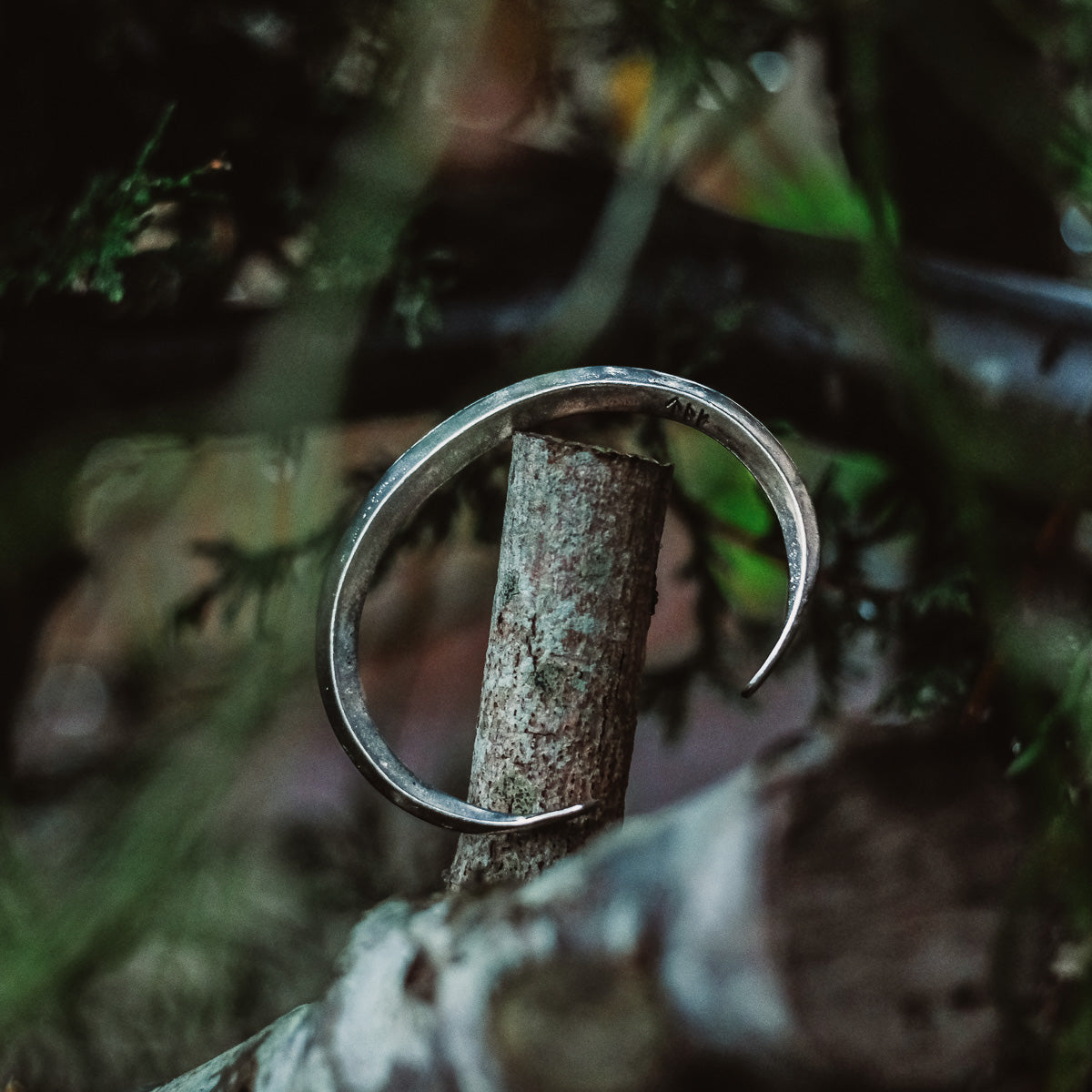 Circle Pattern Ring Money