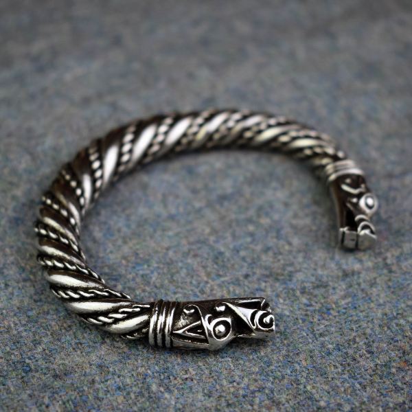 Tapered Band Dragon Bracelet